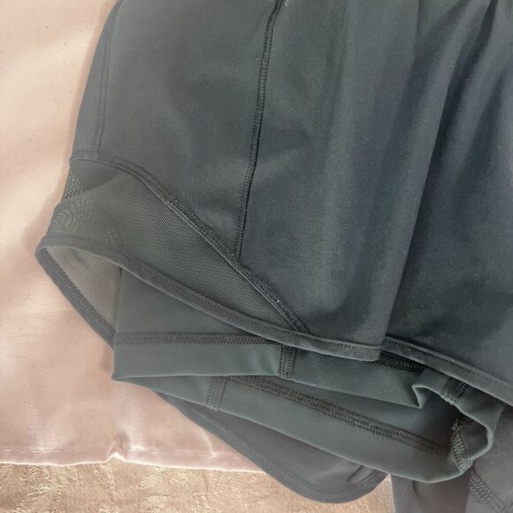 LuluLemon Hottie Hot Shorts Submarine Black Size 4 Workout Gym Sporty Exercise - Picture 4 of 8